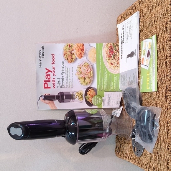Hamilton Beach 3-in-1 Spiralizer - Never Used - Picture 3 of 5